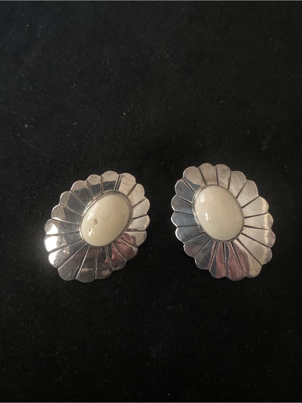Lupe Sterling Silver Conch Earrings